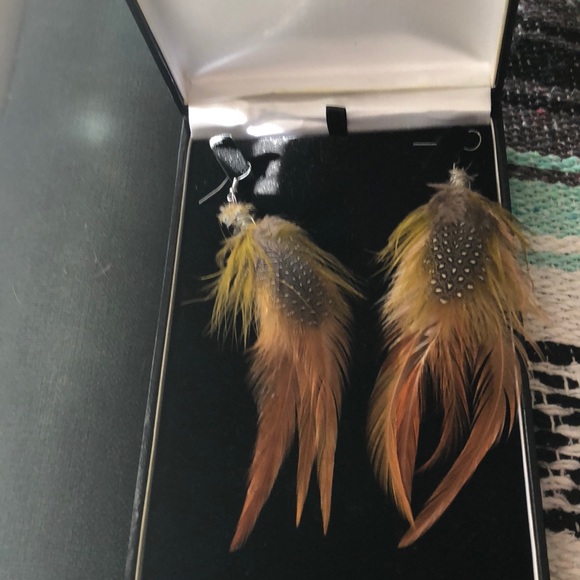 Feather earrings - Picture 2 of 2